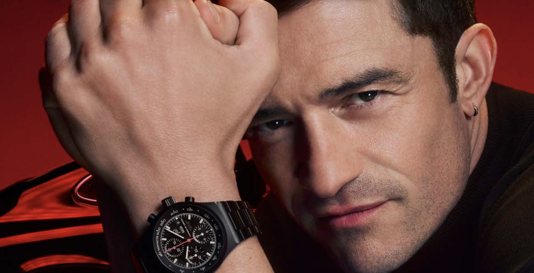 Orlando Bloom mit Armbanduhr